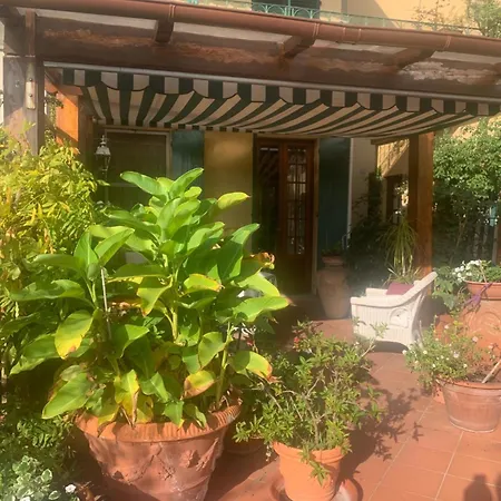 Ferienwohnung La Terrazza Da Ernestina Lucca Exterior foto