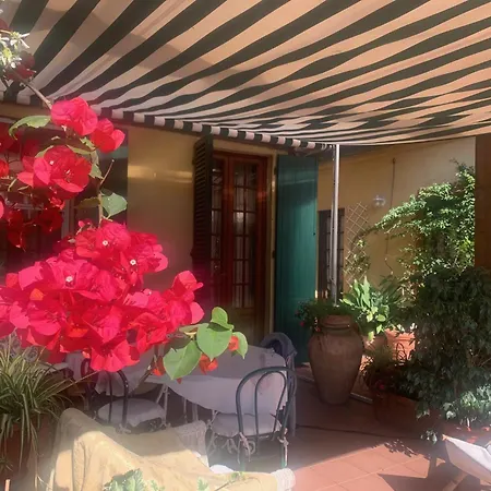 Ferienwohnung La Terrazza Da Ernestina Lucca Exterior foto